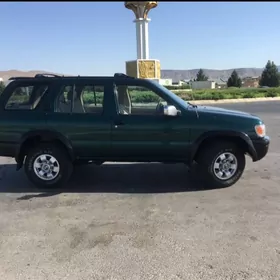 Nissan Pathfinder 1997