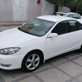 Toyota Camry 2004