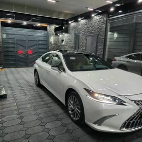 Lexus ES 350 2022