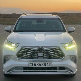 Toyota Highlander 2021