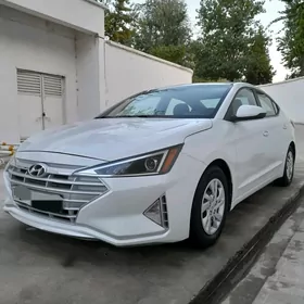 Hyundai Elantra 2020