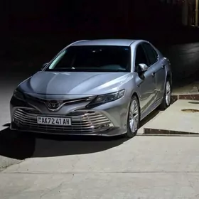 Toyota Camry 2018