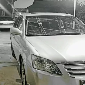 Toyota Avalon 2005