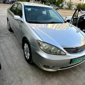 Toyota Camry 2004