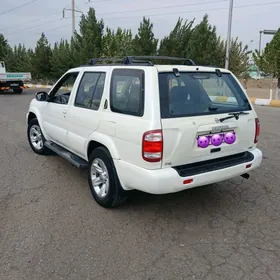 Nissan Pathfinder 2003