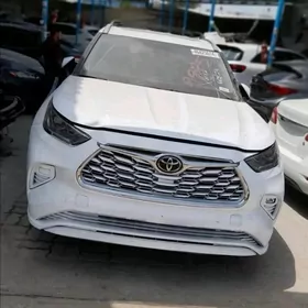 Toyota Highlander 2020