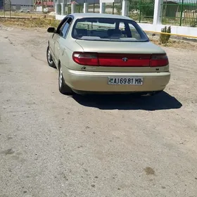 Toyota Carina 1992