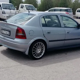 Opel Astra 2003