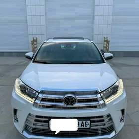 Toyota Highlander 2019