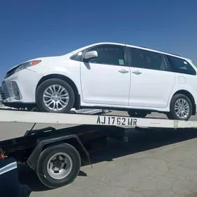 Toyota Sienna 2019