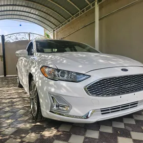 Ford Fusion 2020