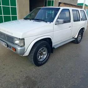 Nissan Pathfinder 1991