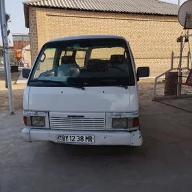 Nissan Urvan 1993