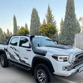 Toyota Tacoma 2017