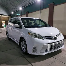 Toyota Sienna 2019