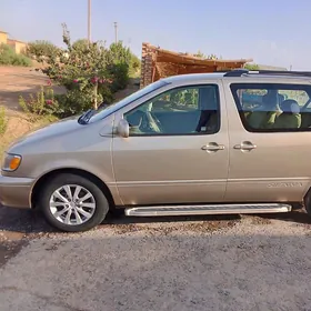 Toyota Sienna 2001