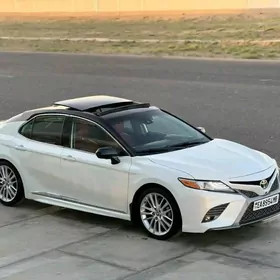 Toyota Camry 2018