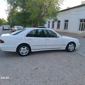 Mercedes-Benz C320 2001