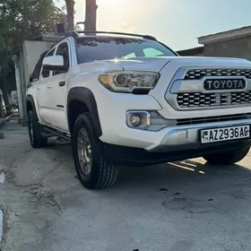 Toyota Tacoma 2018