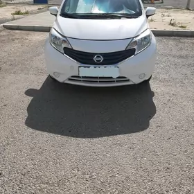 Nissan Versa Note 2016