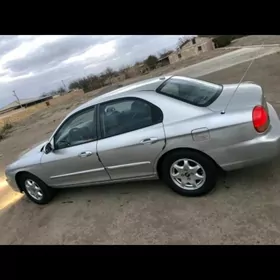 Hyundai Sonata 2001