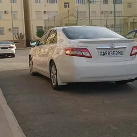 Toyota Camry 2011