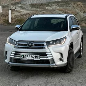 Toyota Highlander 2019