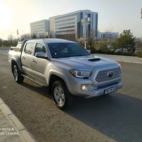 Toyota Tacoma 2018