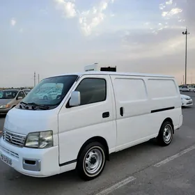 Nissan Urvan 2001