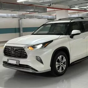 Toyota Highlander 2021