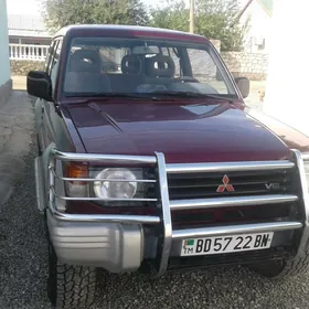 Mitsubishi Pajero 1995