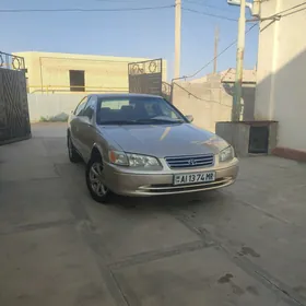 Toyota Camry 1999