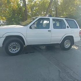 Nissan Pathfinder 2001