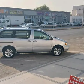 Toyota Sienna 2001