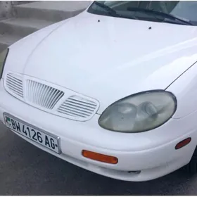 Daewoo Leganza 2000