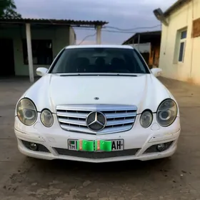 Mercedes-Benz E350 2005