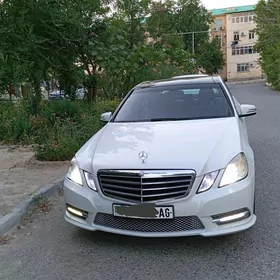 Mercedes-Benz W212 2010