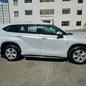 Toyota Highlander 2022