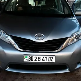 Toyota Sienna 2011