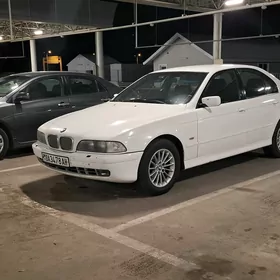 BMW E39 2000