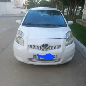 Toyota Yaris 2011