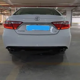 Toyota Camry 2016