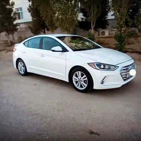 Hyundai Elantra 2018