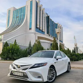 Toyota Camry 2022