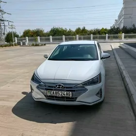 Hyundai Elantra 2020