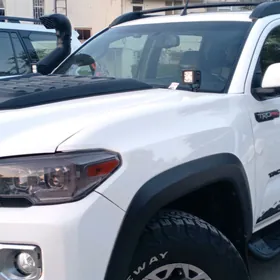 Toyota Tacoma 2017