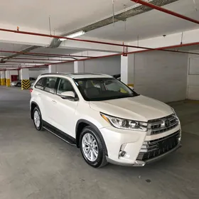 Toyota Highlander 2019