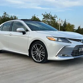 Toyota Camry 2020