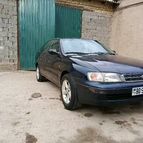 Toyota Carina 1995