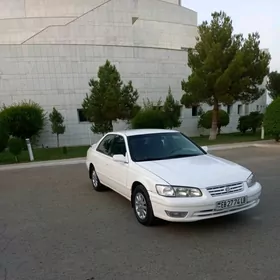 Toyota Camry 2001